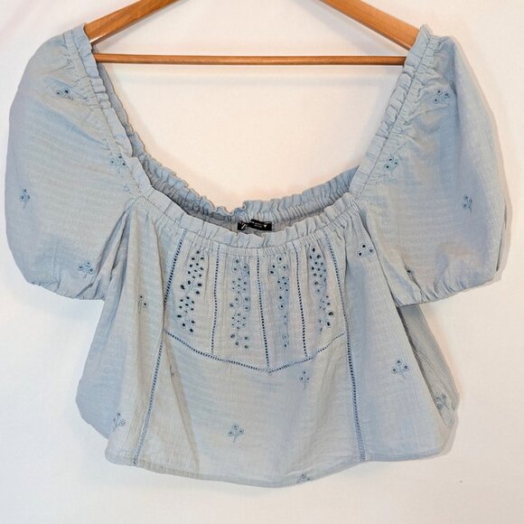 Zara | Cotton Cropped Short Puff Sleeve Light Blue Eyelet Top | Medium - Picture 6 of 12